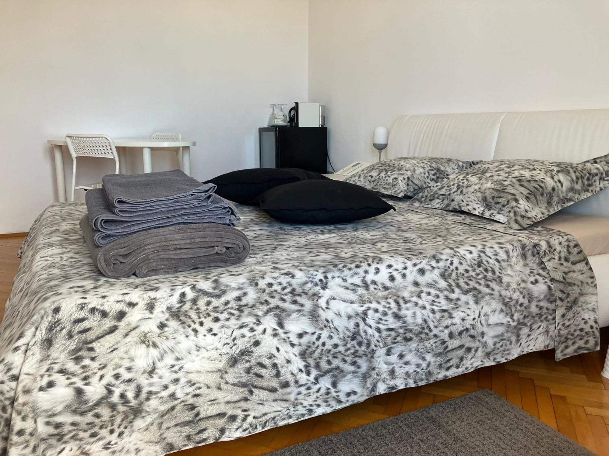 22 - Beachfront Guest house Primosten